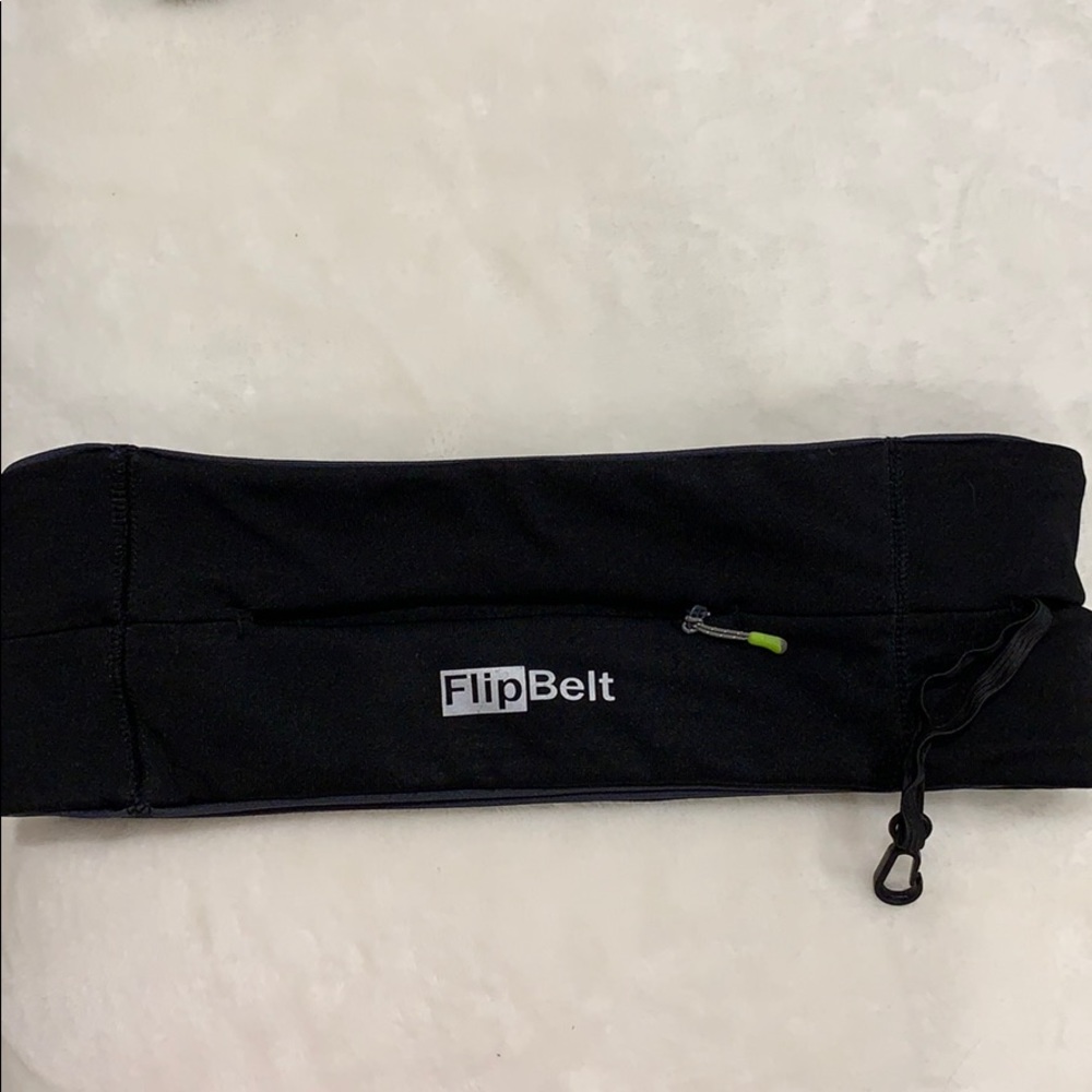 Black flipbelt. Size s. Perfect condition.